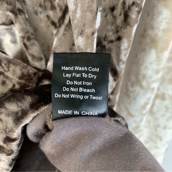 Bird & Vine Velvet Pullover - Picture 8 of 11